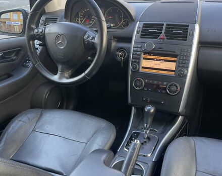 Чорний Мерседес А клас, об'ємом двигуна 2 л та пробігом 227 тис. км за 6200 $, фото 12 на Automoto.ua