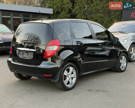 Черный Мерседес А класс, объемом двигателя 2 л и пробегом 228 тыс. км за 6500 $, фото 2 на Automoto.ua