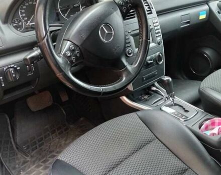Черный Мерседес А класс, объемом двигателя 1.99 л и пробегом 124 тыс. км за 5000 $, фото 9 на Automoto.ua