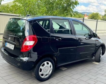 Чорний Мерседес А клас, об'ємом двигуна 2 л та пробігом 180 тис. км за 6500 $, фото 4 на Automoto.ua