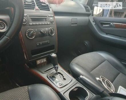Черный Мерседес А класс, объемом двигателя 1.99 л и пробегом 265 тыс. км за 7700 $, фото 8 на Automoto.ua