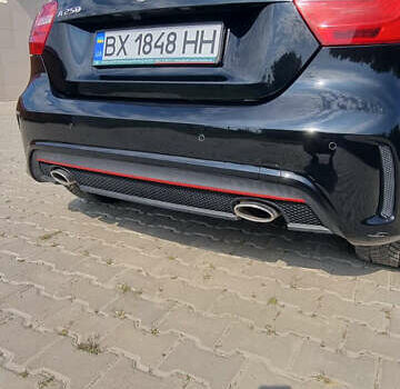 Мерседес А класс 2013 в Киеве на Automoto.ua Черный Мерседес А класс, объемом двигателя 1.99 л и пробегом 92 тыс. км за 17500 $, фото 8 на Automoto.ua