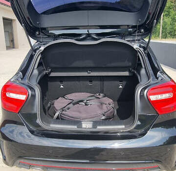 Мерседес А класс 2013 в Киеве на Automoto.ua Черный Мерседес А класс, объемом двигателя 1.99 л и пробегом 92 тыс. км за 17500 $, фото 7 на Automoto.ua