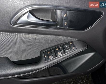 Мерседес А класс 2016 в Киеве на Automoto.ua Черный Мерседес А класс, объемом двигателя 1.5 л и пробегом 98 тыс. км за 17300 $, фото 9 на Automoto.ua