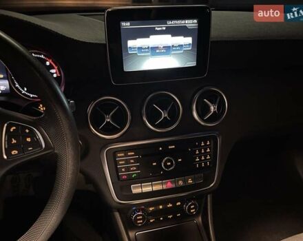 Мерседес А класс 2016 в Киеве на Automoto.ua Черный Мерседес А класс, объемом двигателя 1.5 л и пробегом 98 тыс. км за 17300 $, фото 18 на Automoto.ua