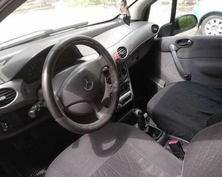 Черный Мерседес А класс, объемом двигателя 1.6 л и пробегом 240 тыс. км за 2700 $, фото 3 на Automoto.ua