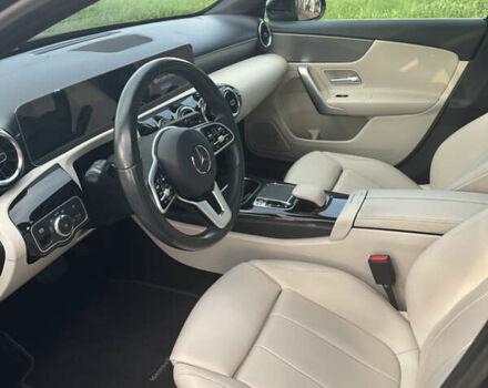 Мерседес А класс 2019 в Львове на Automoto.ua Черный Мерседес А класс, объемом двигателя 1.33 л и пробегом 67 тыс. км за 29900 $, фото 27 на Automoto.ua