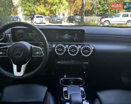 Мерседес А класс 2019 в Киеве на Automoto.ua Черный Мерседес А класс, объемом двигателя 1.99 л и пробегом 64 тыс. км за 23000 $, фото 1 на Automoto.ua