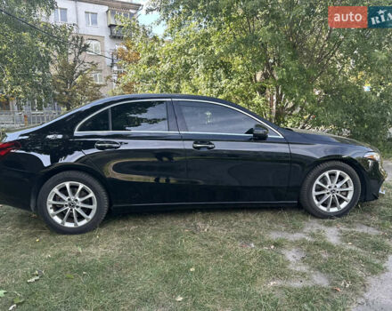 Мерседес А класс 2019 в Киеве на Automoto.ua Черный Мерседес А класс, объемом двигателя 1.99 л и пробегом 64 тыс. км за 23000 $, фото 8 на Automoto.ua