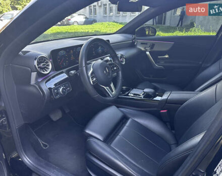 Мерседес А класс 2019 в Киеве на Automoto.ua Черный Мерседес А класс, объемом двигателя 1.99 л и пробегом 64 тыс. км за 23000 $, фото 4 на Automoto.ua