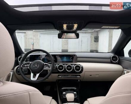 Черный Мерседес А класс, объемом двигателя 1.33 л и пробегом 42 тыс. км за 40000 $, фото 3 на Automoto.ua