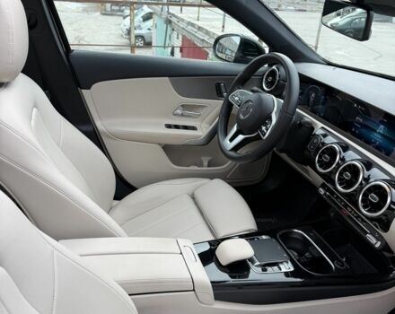 Чорний Мерседес А клас, об'ємом двигуна 1.3 л та пробігом 42 тис. км за 35000 $, фото 2 на Automoto.ua