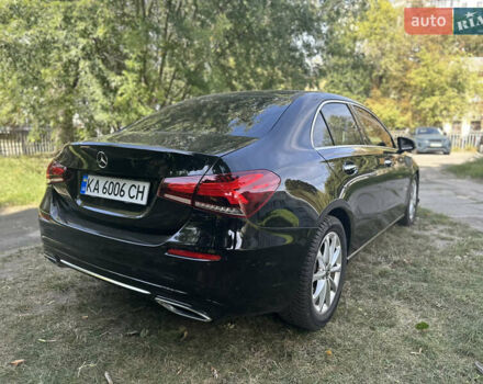 Мерседес А класс 2019 в Киеве на Automoto.ua Черный Мерседес А класс, объемом двигателя 1.99 л и пробегом 64 тыс. км за 23000 $, фото 7 на Automoto.ua