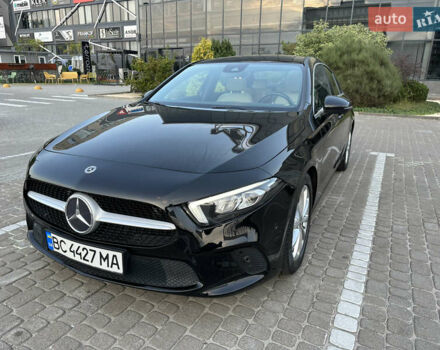 Мерседес А класс 2019 в Львове на Automoto.ua Черный Мерседес А класс, объемом двигателя 1.33 л и пробегом 67 тыс. км за 29900 $, фото 1 на Automoto.ua