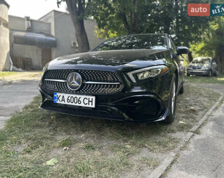 Мерседес А класс 2019 в Киеве на Automoto.ua Черный Мерседес А класс, объемом двигателя 1.99 л и пробегом 64 тыс. км за 23000 $, фото 5 на Automoto.ua