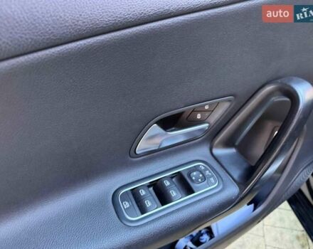 Черный Мерседес А класс, объемом двигателя 1.95 л и пробегом 113 тыс. км за 25400 $, фото 11 на Automoto.ua