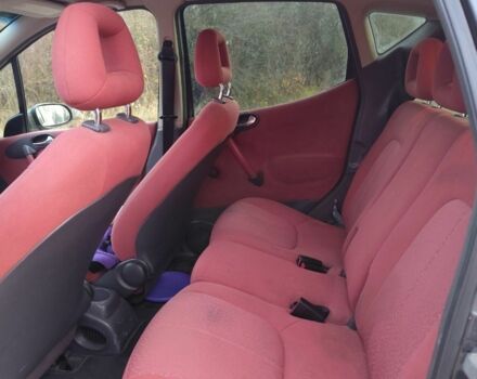 Черный Мерседес А класс, объемом двигателя 1.7 л и пробегом 197 тыс. км за 2200 $, фото 8 на Automoto.ua