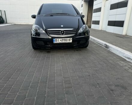 Мерседес А класс 2005 в Одессе на Automoto.ua Черный Мерседес А класс, объемом двигателя 2 л и пробегом 270 тыс. км за 3750 $, фото 2 на Automoto.ua