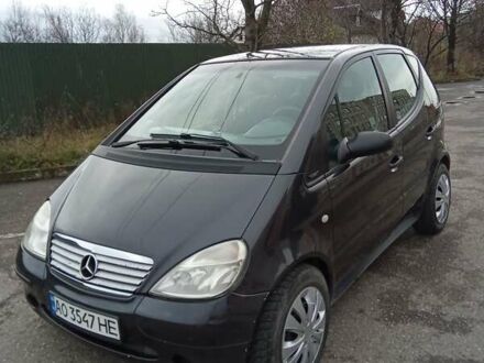 Черный Мерседес А класс, объемом двигателя 1.7 л и пробегом 246 тыс. км за 2150 $, фото 1 на Automoto.ua