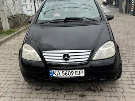 Черный Мерседес А класс, объемом двигателя 1.9 л и пробегом 210 тыс. км за 3000 $, фото 1 на Automoto.ua