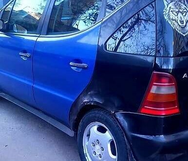 Чорний Мерседес А клас, об'ємом двигуна 1.7 л та пробігом 200 тис. км за 2900 $, фото 1 на Automoto.ua