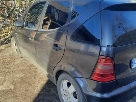 Черный Мерседес А класс, объемом двигателя 1.7 л и пробегом 360 тыс. км за 3567 $, фото 1 на Automoto.ua