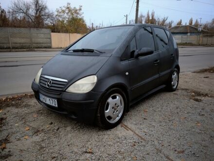 Черный Мерседес А класс, объемом двигателя 1.7 л и пробегом 203 тыс. км за 1249 $, фото 1 на Automoto.ua