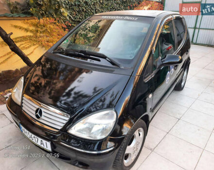 Черный Мерседес А класс, объемом двигателя 1.4 л и пробегом 298 тыс. км за 3200 $, фото 1 на Automoto.ua