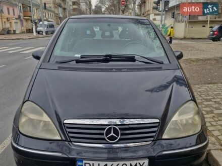 Черный Мерседес А класс, объемом двигателя 1.7 л и пробегом 266 тыс. км за 3300 $, фото 1 на Automoto.ua