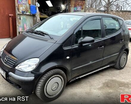 Черный Мерседес А класс, объемом двигателя 1.7 л и пробегом 200 тыс. км за 2450 $, фото 1 на Automoto.ua