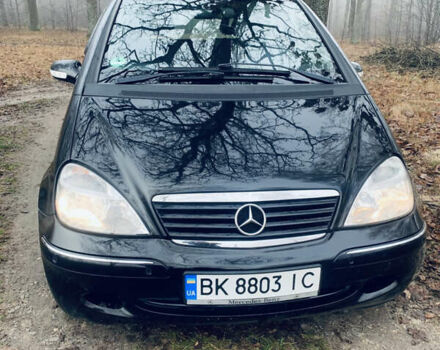 Черный Мерседес А класс, объемом двигателя 1.6 л и пробегом 160 тыс. км за 4500 $, фото 1 на Automoto.ua