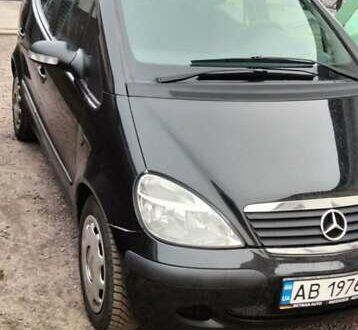 Черный Мерседес А класс, объемом двигателя 1.6 л и пробегом 210 тыс. км за 4300 $, фото 1 на Automoto.ua