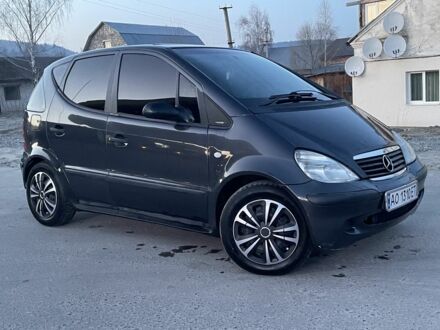 Черный Мерседес А класс, объемом двигателя 1.7 л и пробегом 250 тыс. км за 2700 $, фото 1 на Automoto.ua