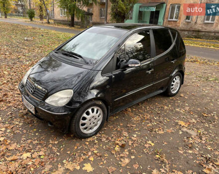 Черный Мерседес А класс, объемом двигателя 1.4 л и пробегом 300 тыс. км за 3950 $, фото 1 на Automoto.ua