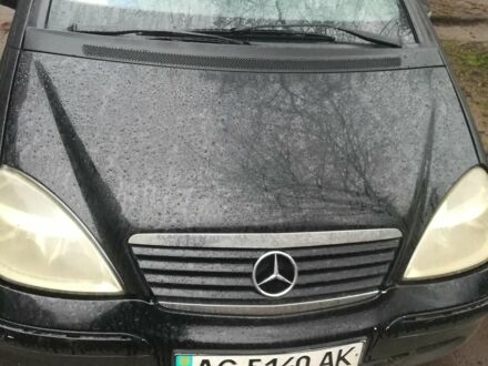 Черный Мерседес А класс, объемом двигателя 1.9 л и пробегом 240 тыс. км за 3200 $, фото 1 на Automoto.ua