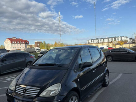 Черный Мерседес А класс, объемом двигателя 1.6 л и пробегом 255 тыс. км за 4400 $, фото 1 на Automoto.ua