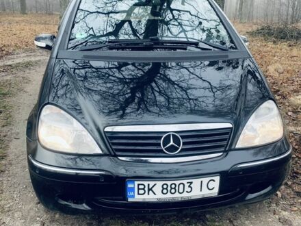 Чорний Мерседес А клас, об'ємом двигуна 1.6 л та пробігом 160 тис. км за 4500 $, фото 1 на Automoto.ua