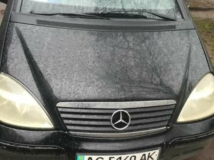 Черный Мерседес А класс, объемом двигателя 1.9 л и пробегом 240 тыс. км за 3200 $, фото 1 на Automoto.ua