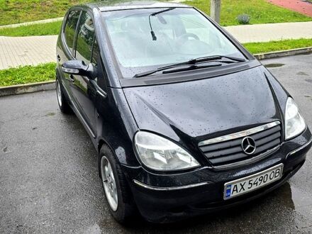 Мерседес А класс 2004 в Харькове на Automoto.ua Черный Мерседес А класс, объемом двигателя 1.7 л и пробегом 300 тыс. км за 3300 $, фото 1 на Automoto.ua
