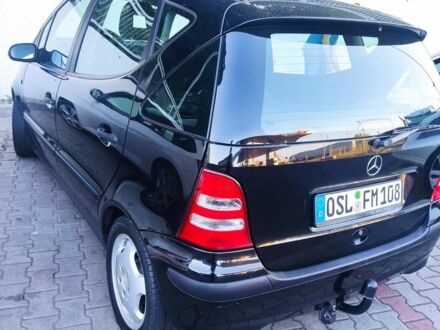 Черный Мерседес А класс, объемом двигателя 0 л и пробегом 212 тыс. км за 3950 $, фото 1 на Automoto.ua