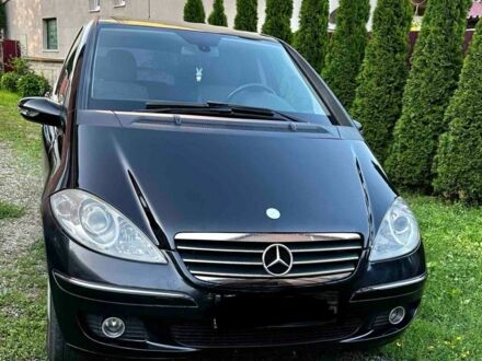 Мерседес А класс 2005 в Ужгороде на Automoto.ua Черный Мерседес А класс, объемом двигателя 2 л и пробегом 330 тыс. км за 5200 $, фото 1 на Automoto.ua