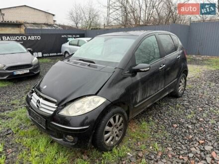 Черный Мерседес А класс, объемом двигателя 2.03 л и пробегом 180 тыс. км за 2400 $, фото 1 на Automoto.ua