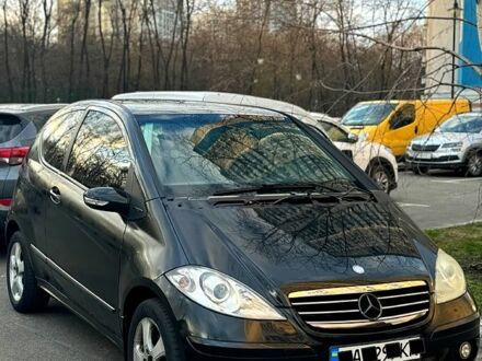 Мерседес А клас 2005 у Києві на Automoto.ua Чорний Мерседес А клас, об'ємом двигуна 17 л та пробігом 221 тис. км за 4800 $, фото 1 на Automoto.ua