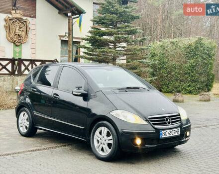 Черный Мерседес А класс, объемом двигателя 2 л и пробегом 365 тыс. км за 5350 $, фото 1 на Automoto.ua