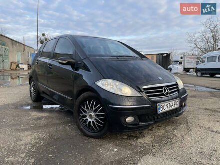 Мерседес А класс 2005 в Стрые на Automoto.ua Черный Мерседес А класс, объемом двигателя 2.04 л и пробегом 245 тыс. км за 5250 $, фото 1 на Automoto.ua