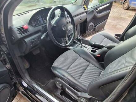 Мерседес А класс 2006 в Броварах на Automoto.ua Черный Мерседес А класс, объемом двигателя 2 л и пробегом 196 тыс. км за 6600 $, фото 1 на Automoto.ua