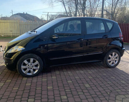 Черный Мерседес А класс, объемом двигателя 1.99 л и пробегом 171 тыс. км за 5300 $, фото 1 на Automoto.ua