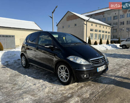 Черный Мерседес А класс, объемом двигателя 1.99 л и пробегом 291 тыс. км за 5000 $, фото 1 на Automoto.ua