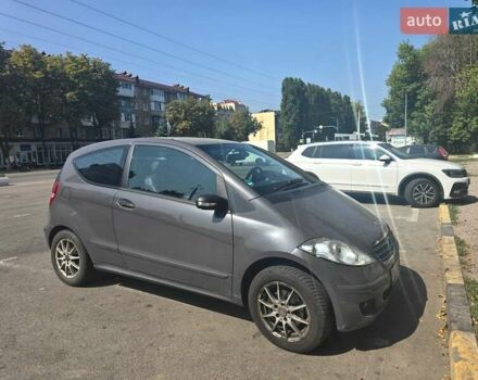 Мерседес А класс 2007 в Киеве на Automoto.ua Черный Мерседес А класс, объемом двигателя 1.7 л и пробегом 230 тыс. км за 5000 $, фото 1 на Automoto.ua