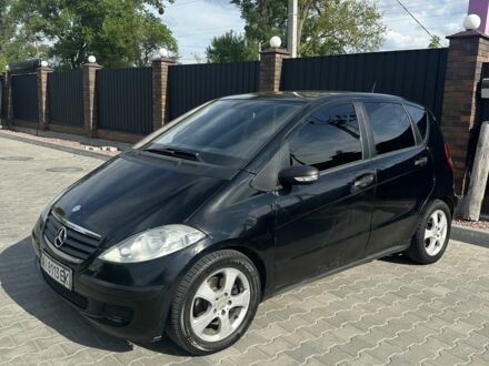 Мерседес А класс 2008 в Софіївська Борщагівка на Automoto.ua Черный Мерседес А класс, объемом двигателя 2 л и пробегом 260 тыс. км за 4200 $, фото 1 на Automoto.ua